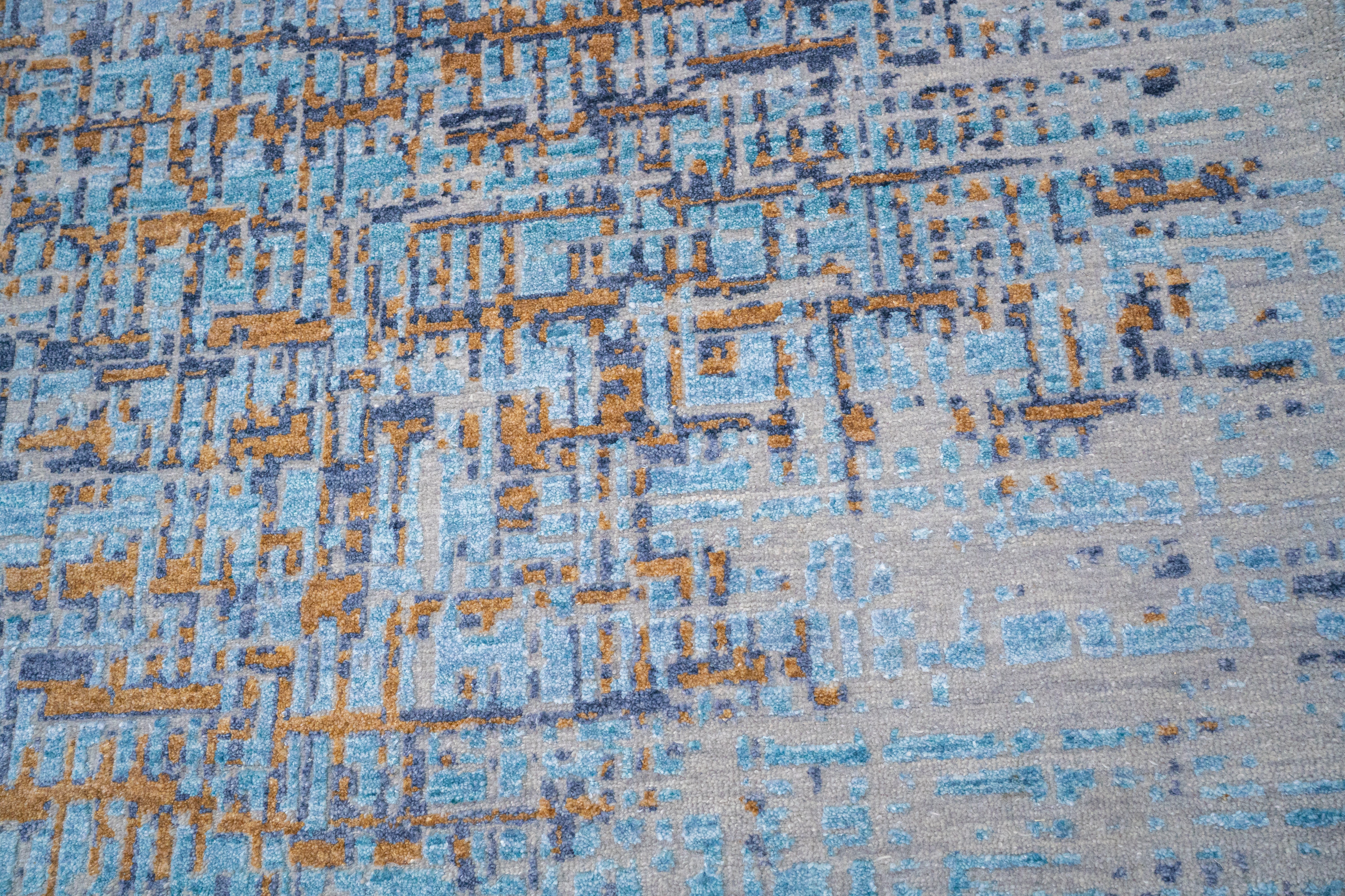 Handknotted Carpet, DIA: 0022 VS, Silver Chalice, Dark Sky Blue & Metallic Bronze